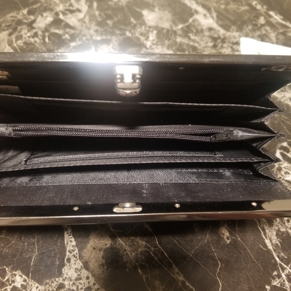 Leopard Print Wristlet - Picture 3 of 3